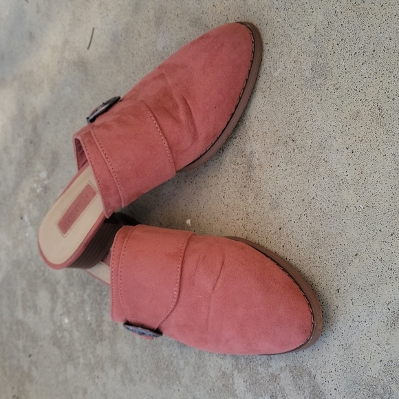 Forever 21 Mules - Picture 3 of 10